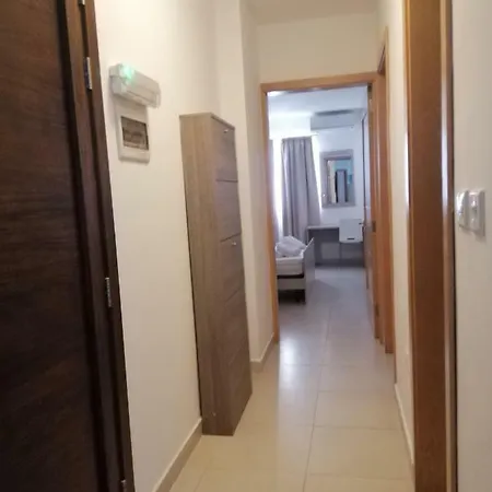 Appartement Arturo Mercieqa 3 *